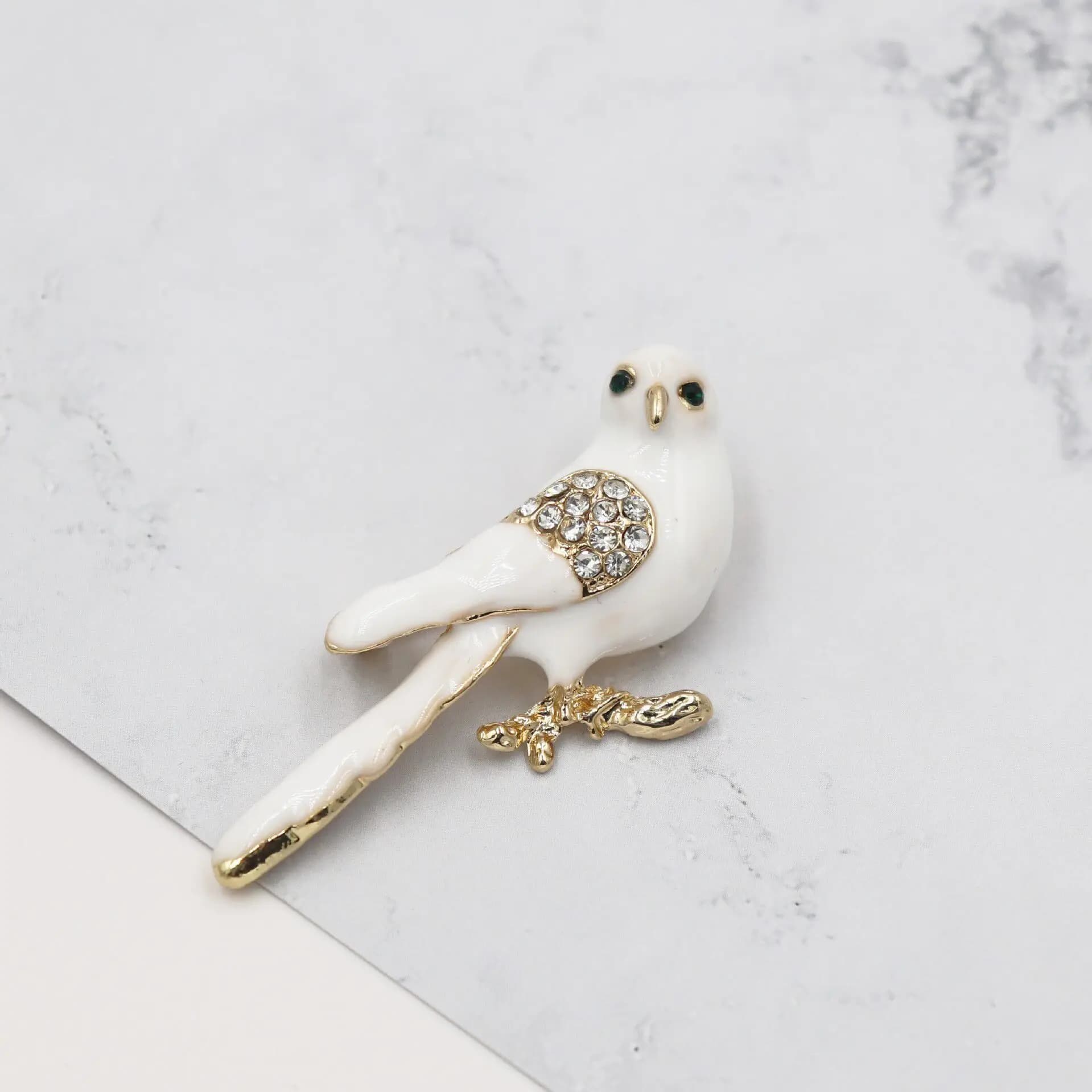FIAON Cute Goose Shaped Brooch Natural Mother Of Pearl Inlay Gold Plated Trim For Jackets Scarves Daily Wear