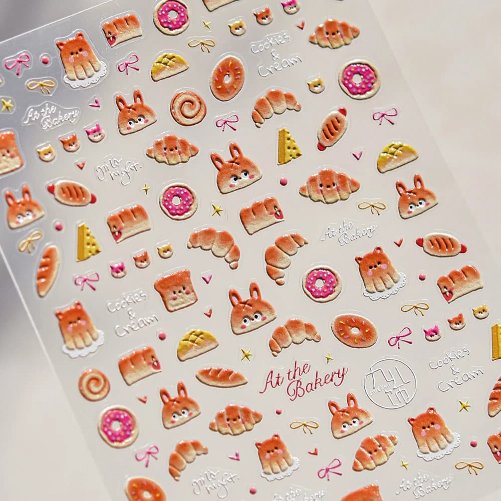 Biscotti Crema Ciambelle 5D Nail Art Sticker Hot Dog Biscotto Delizioso Ciambella Croissant Formaggio Budino Baguette Decalcomania per manicure