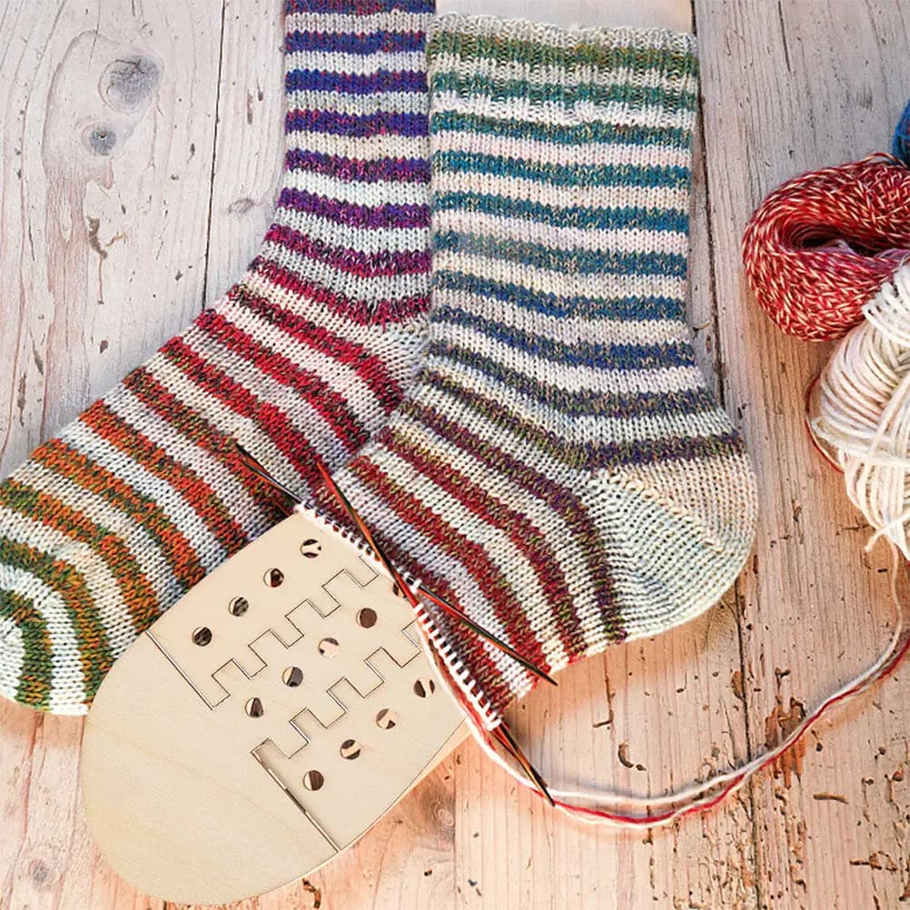 4Pcs Wood Sock Blockers Adjustable Size Knit Blocking Tool DIY Socks Stretchers Hand Knitting Sock Display Woven Stocking