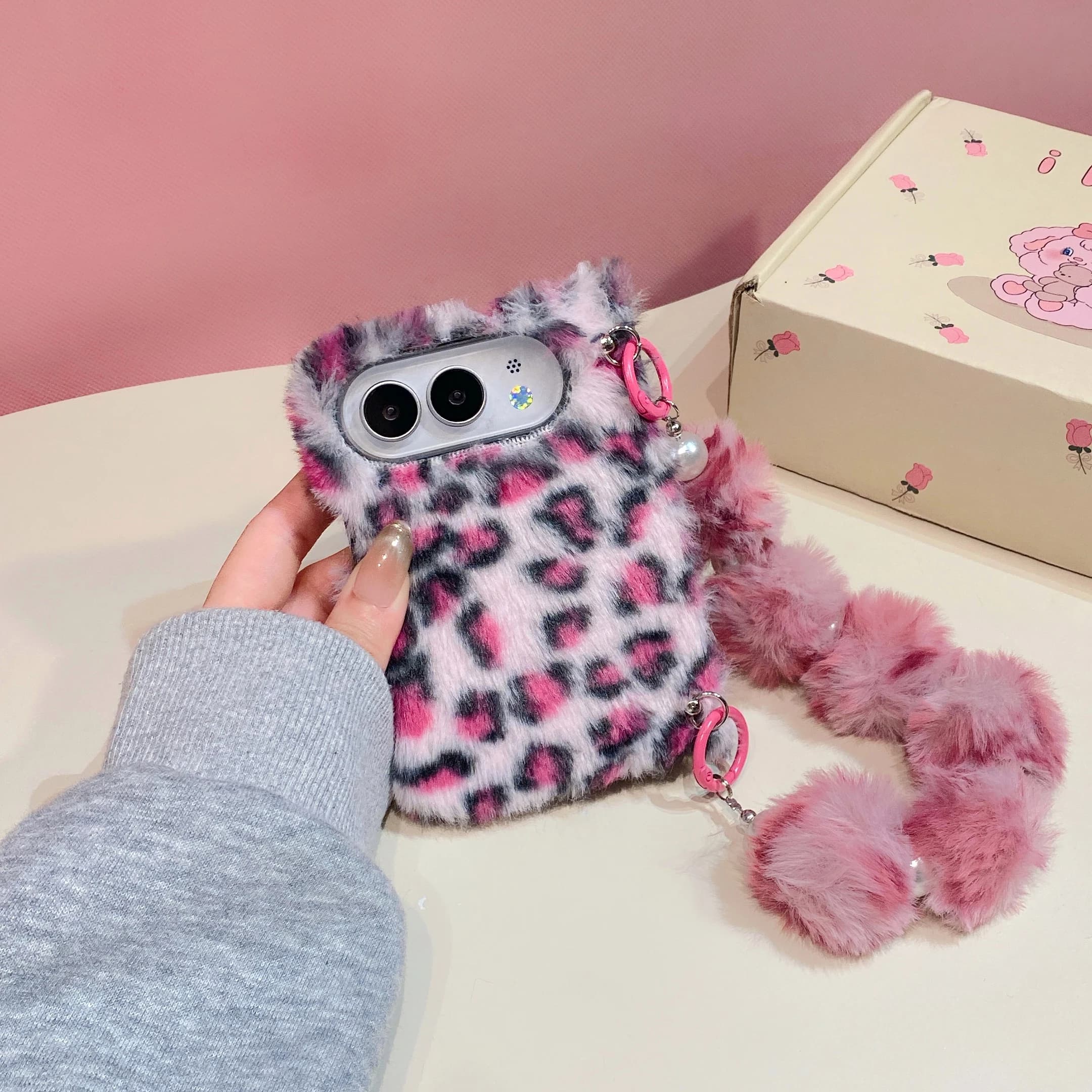 Leopard Print Fluffy Plush Wrist Strap Bracket Phone Case For iphone 11 12 13 14Plus 15 16 17 Pro Max 18 Ultra Shockproof Cover