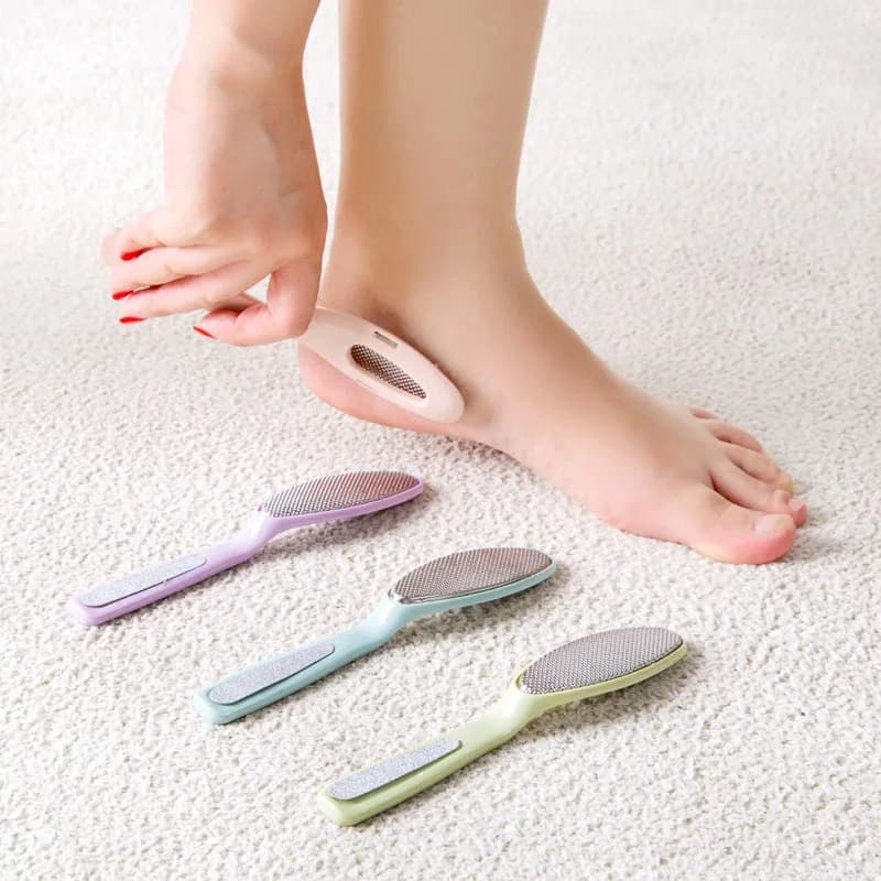 Lima per piedi Raspa Grattugia per tallone Pelle dura morta Rimozione calli Lima per pedicure professionale Grattugia per piedi Strumento per la cura della pelle dei piedi