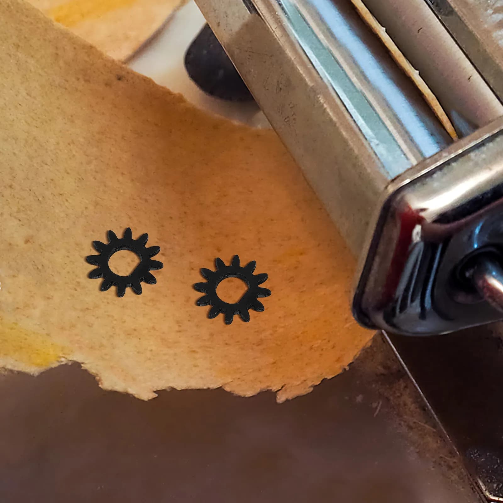 Set di 2 Accessori per Macchina per Pasta: Ingranaggio, Maniglia e Lama in Ferro Resistente, Parti di Ricambio per Macchina Manuale per Pasta
