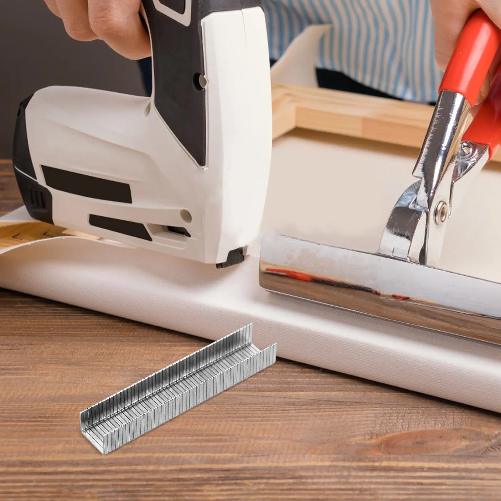 1000 Pezzi Graffette Metalliche per Chiodatrice Pneumatica, Corona Stretta, per Lavorazione del Legno, Giardinaggio e Costruzioni