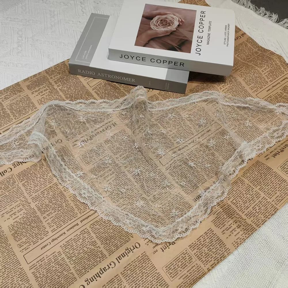 Foulard triangolare in pizzo ricamato, stile pastorale traforato, sciarpa per capelli floreale bianca, accessori per capelli