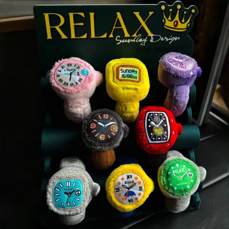 Disponibile Pop Sunday Peluche Relax Watch Series Blind Box Decorazioni di moda Regalo di compleanno Kawaii Wear Giocattoli di gioielli di moda