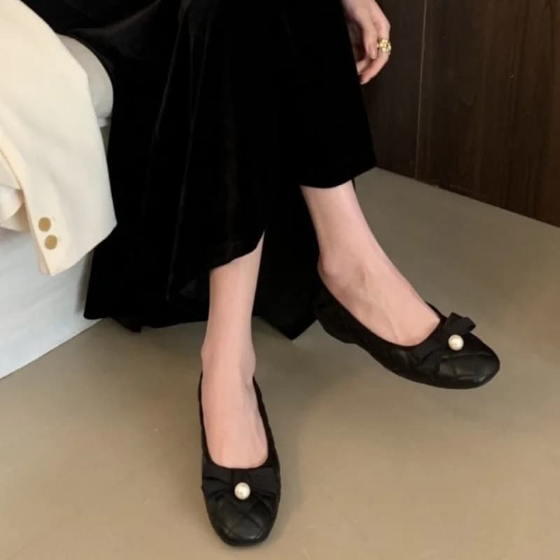 **Fashionable/sexy Hot Selling Le Fu Shoes Spring and Autumn New Round Toe Flat Bottom Comfortable Casual Single Shoes for Women
