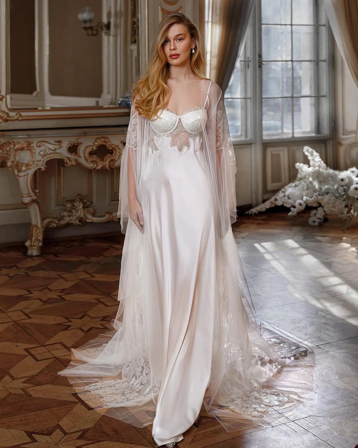 Per il tempo libero Abito da donna in pizzo trasparente con scollo a V Macchia di seta Appliques Peluche Blocco Camicia da notte Lady Party Sleepwear Abito da sera Personalizzato