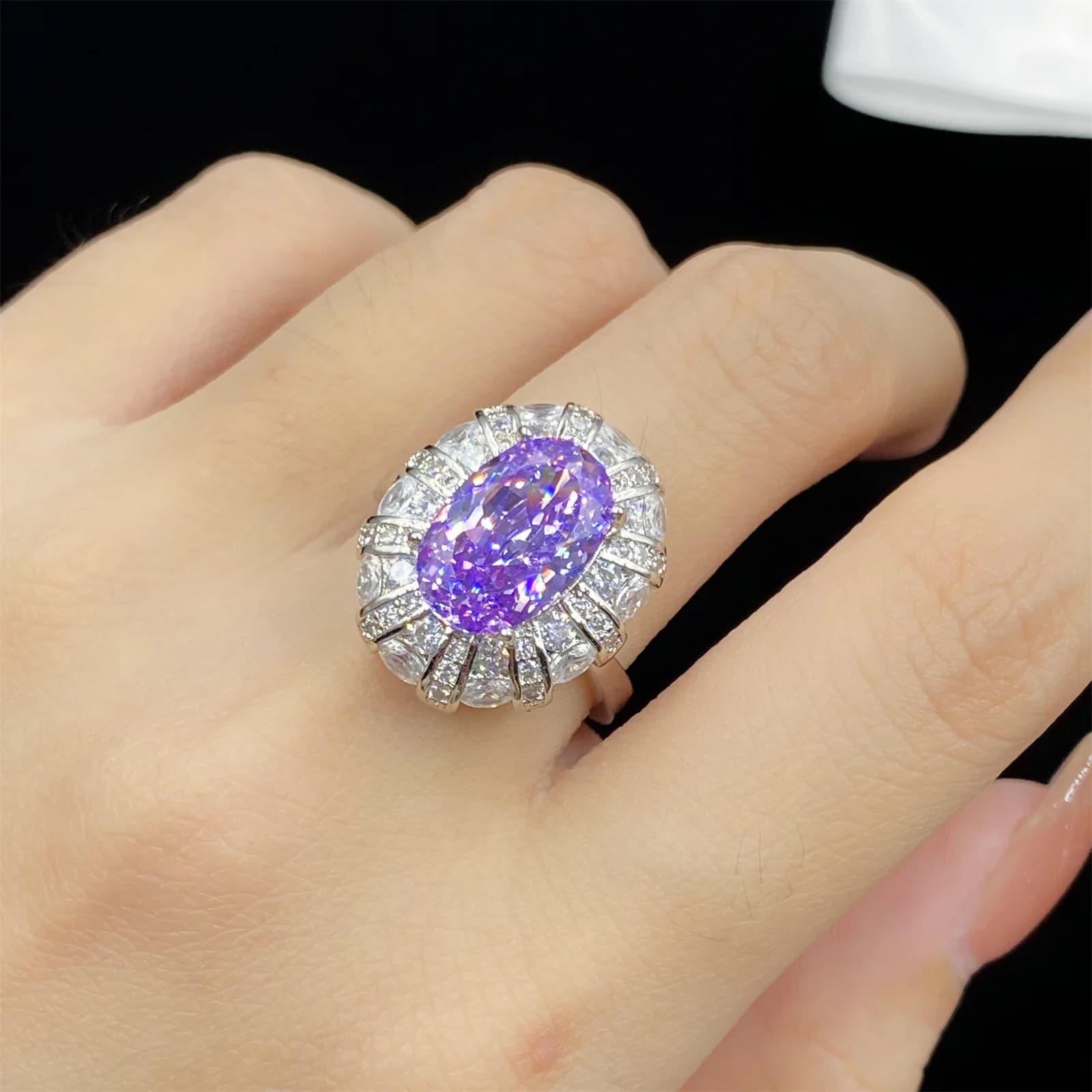 Imitazione ametista fiore di ghiaccio scintillante viola chiaro ovale zircone anello aperto gioielli con ciondoli da donna