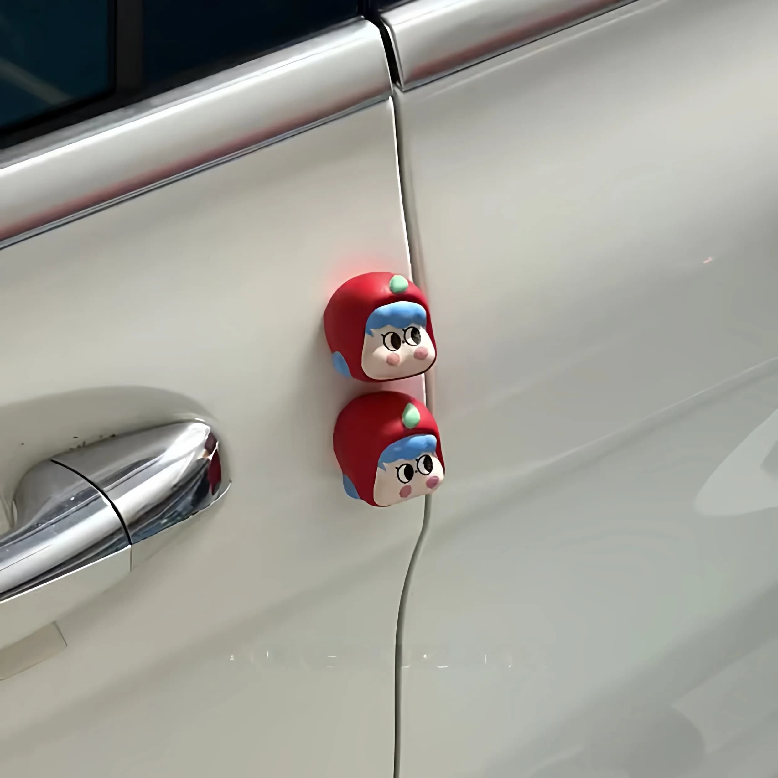 Protezione Decorativa Antiurto per Portiera Auto a Forma di Ragazza Cartoon, in Silicone a Lento Ritorno, Ammortizzatore e Striscia Protettiva