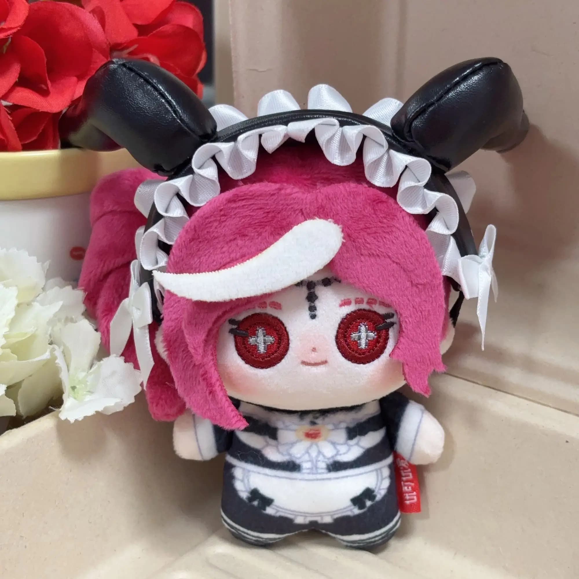 Identity V Fiona Gilman Sacerdotessa Anime Gioco Mascotte Costume Peluche Bambole da 10 cm per Eventi Cosplay e Giochi di Ruolo