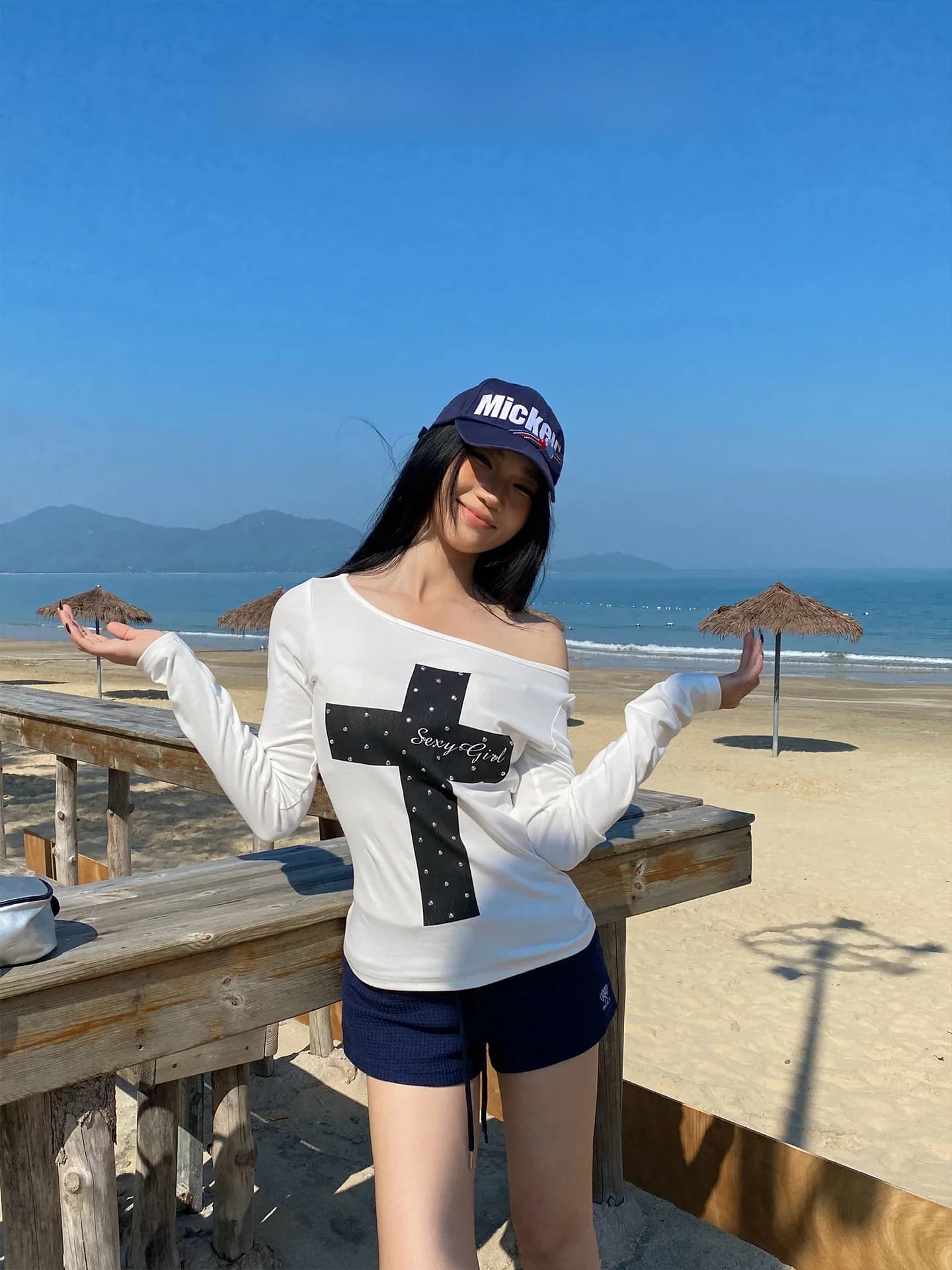 Slim Fit Long Sleeve T-Shirt Women's Base Layer Shirt American Retro Hot Girl Cross Rivet Print Cotton Spring Summer Top