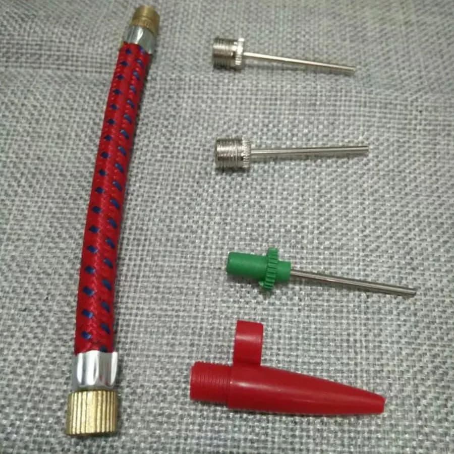 1 Set Kit di aghi per gonfiaggio Tubo per pompa di gonfiaggio Basket Calcio Pallavolo Bici Tubo per pneumatici Kit di gonfiaggio Strumento adattatore per pompa d'aria