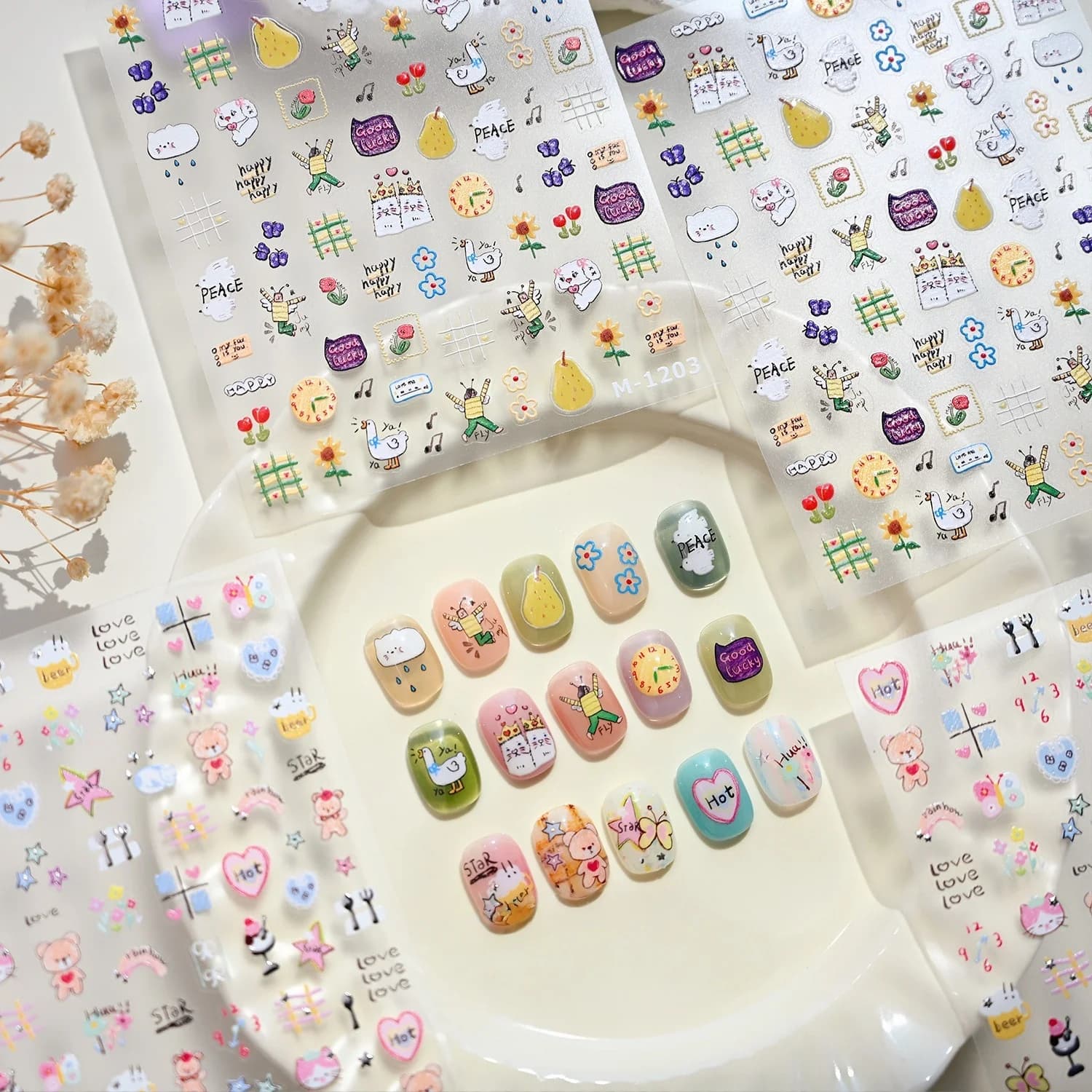 Adesivi 5D per Unghie con Motivi di Anatre, Cani, Farfalle, Orsi, Gatti, Birra, Fiocchi, Stelle, Gelati, Orologi, Pere, Uccelli, Note, Fiori - Decorazioni per Manicure