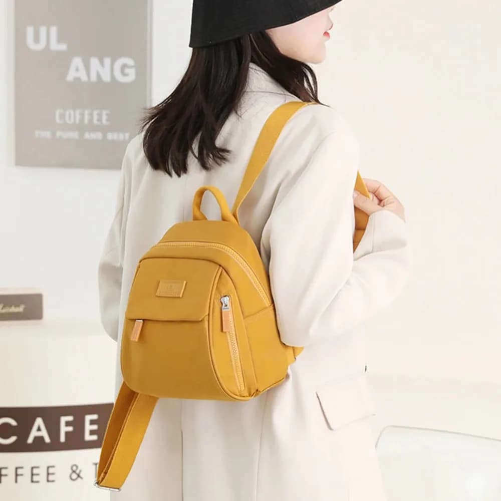 Zaino da Donna Carino e Capiente, Leggero e Resistente all'Usura, Mini Zainetto Impermeabile per Scuola e Viaggi