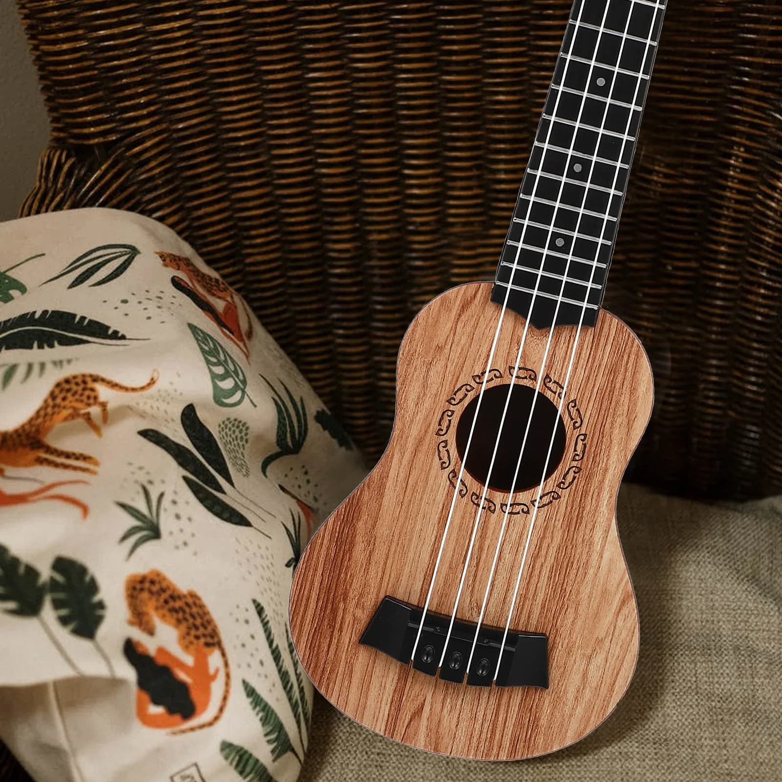 Ukulele per Bambini, Chitarra in Plastica per Principianti, Strumento Musicale Sicuro e Non Tossico, Design Portatile, Regalo Perfetto per Ragazzi e Ragazze