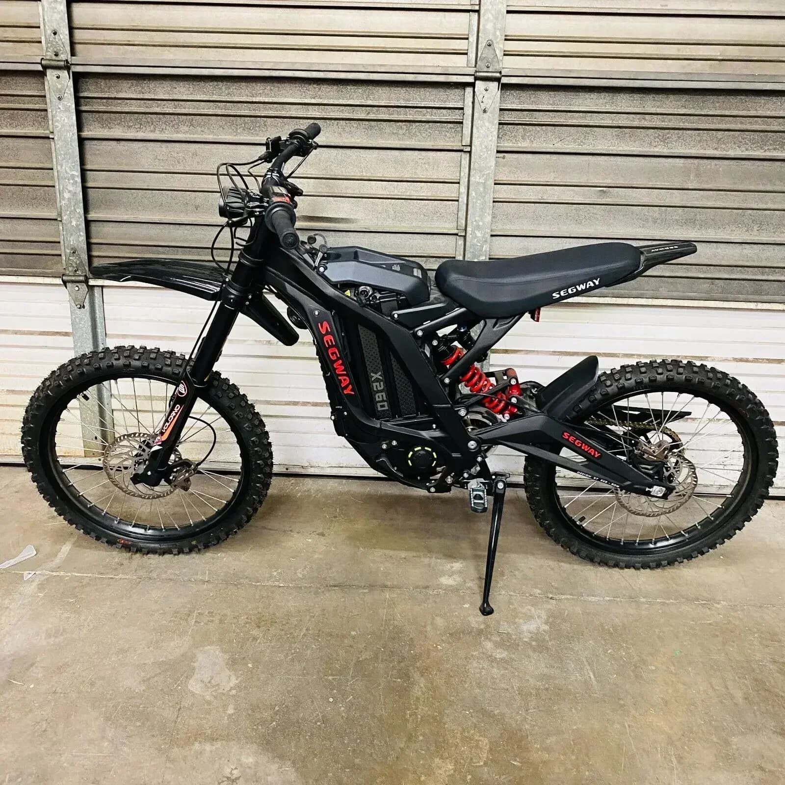 2023 New Off-Road Sur Ron Dirt Bike Electric Light Bee X - 74v 8000W E-Dirt Bike