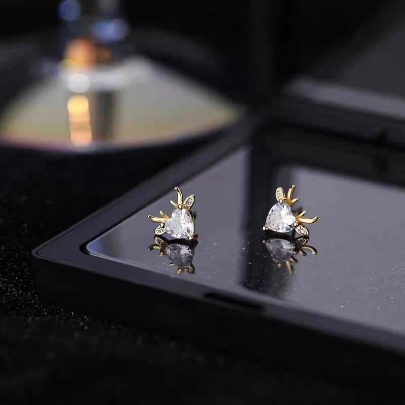 Orecchini in argento 925 a forma di cervo Lussuoso design con zirconi Regalo per ragazze Squisito nuovo stile Orecchini alla moda per le donne