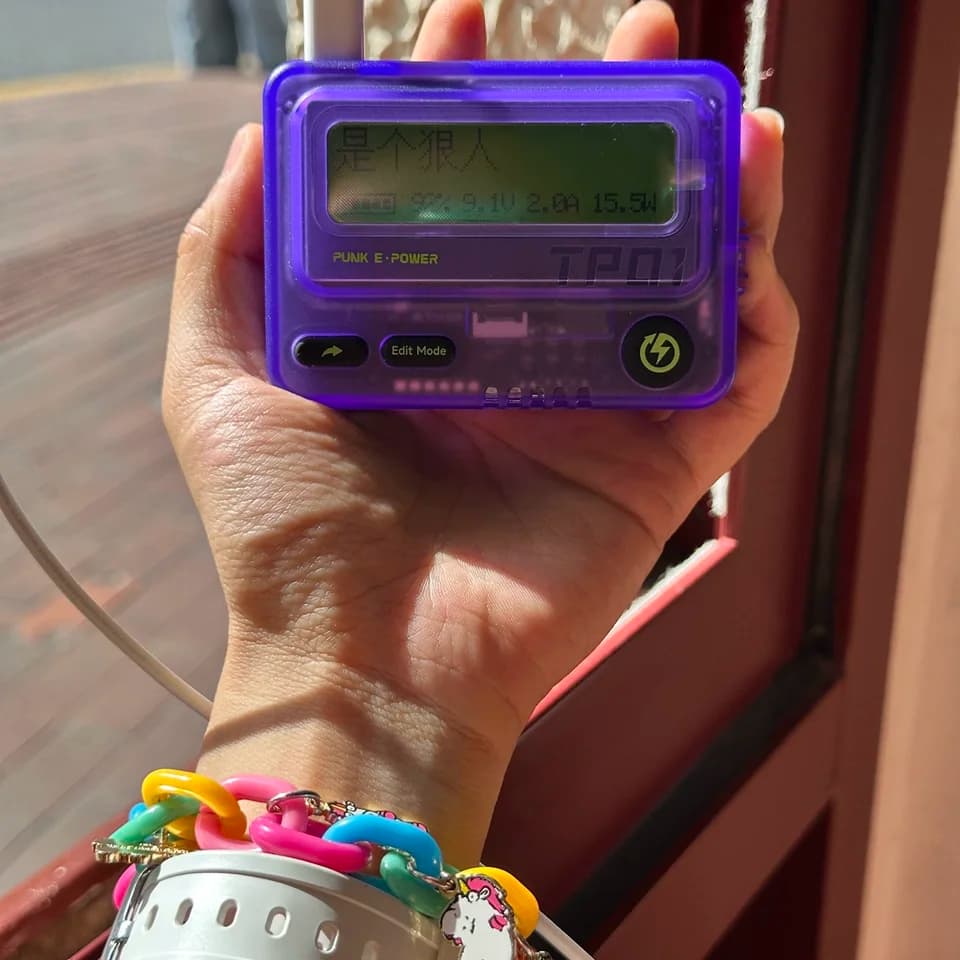 Power Bank per Telefono con Ricarica Rapida PD30W e Display, Funzione Pager per Chiamate