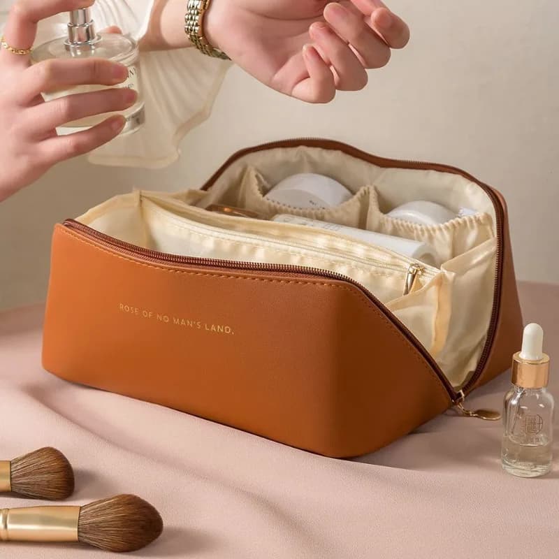 Portable Cosmetic Bag for Skincare Products, Large Capacity, Bearing Design, Travel Bag with Cosmetic Parts