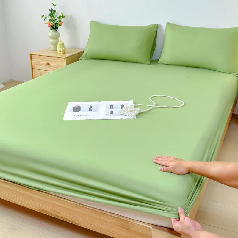 New Double Bed Fabric Bed Sheet with Elastic, Flat Color, for Home, Queen Size 150/180x200 Cm