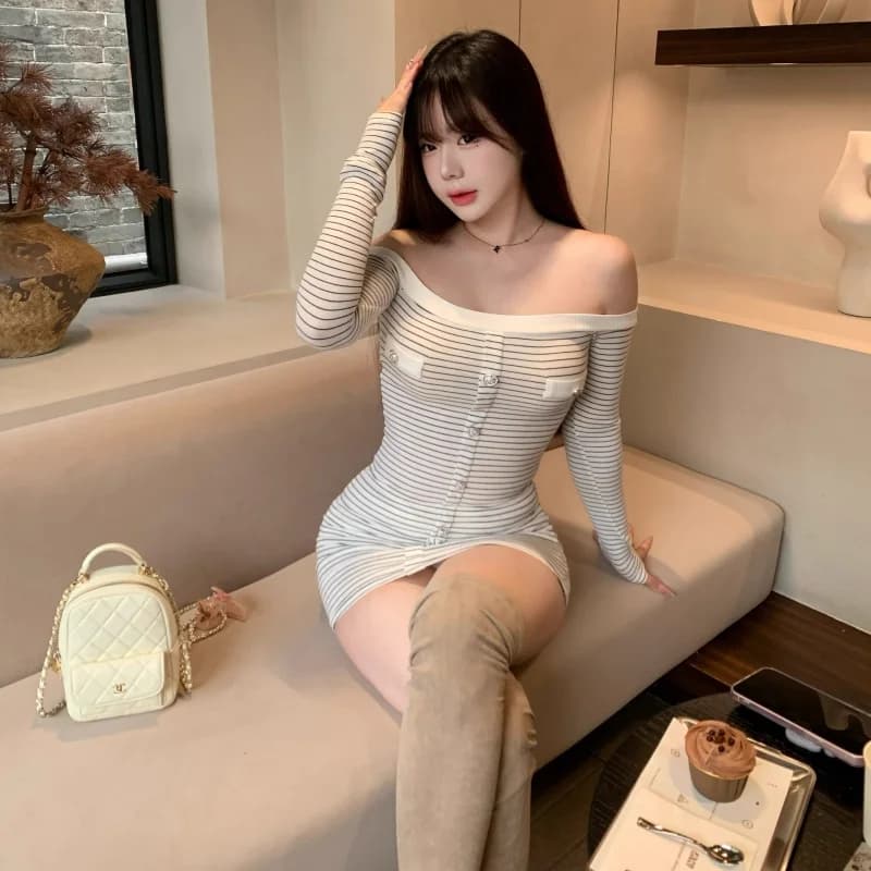 Slim Fit Striped Long Sleeve One Shoulder Dress Korean Style High Waist Wrap Bodycon Dress for Women Commute Spring Season