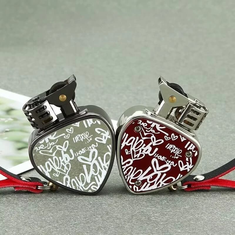 CF oil lighter windproof creative love and high-end personality give boyfriend a birthday gift