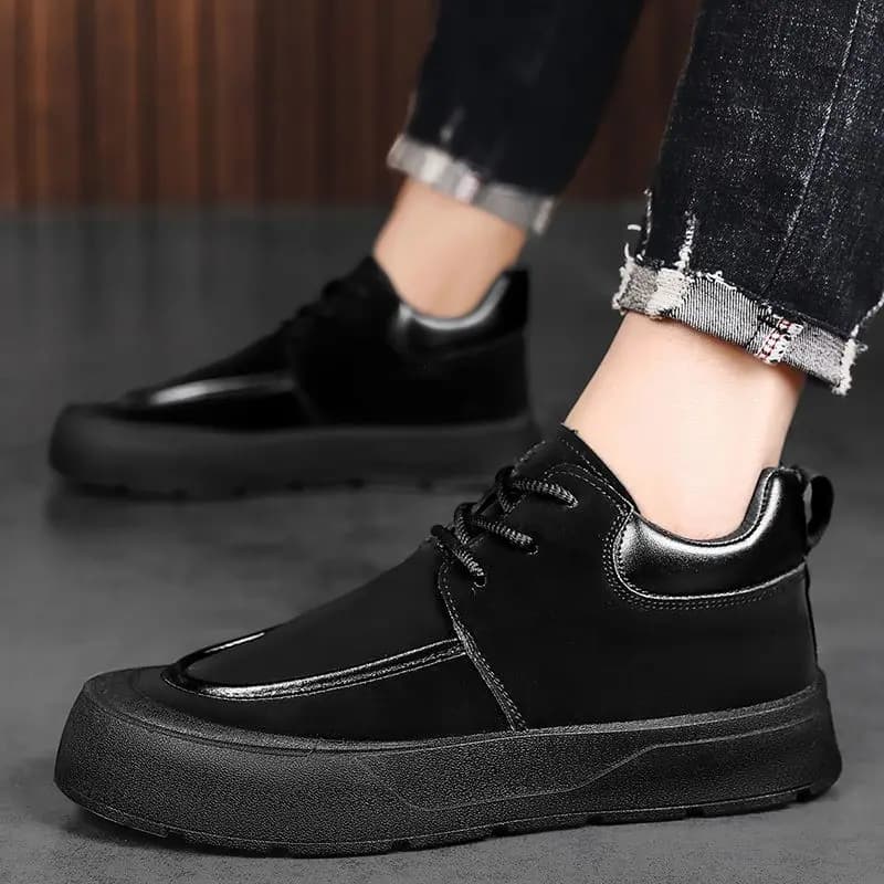 2025 New Business Casual Aumento di altezza Scarpe con punta tonda Stivali corti da uomo con suola spessa stile britannico neri