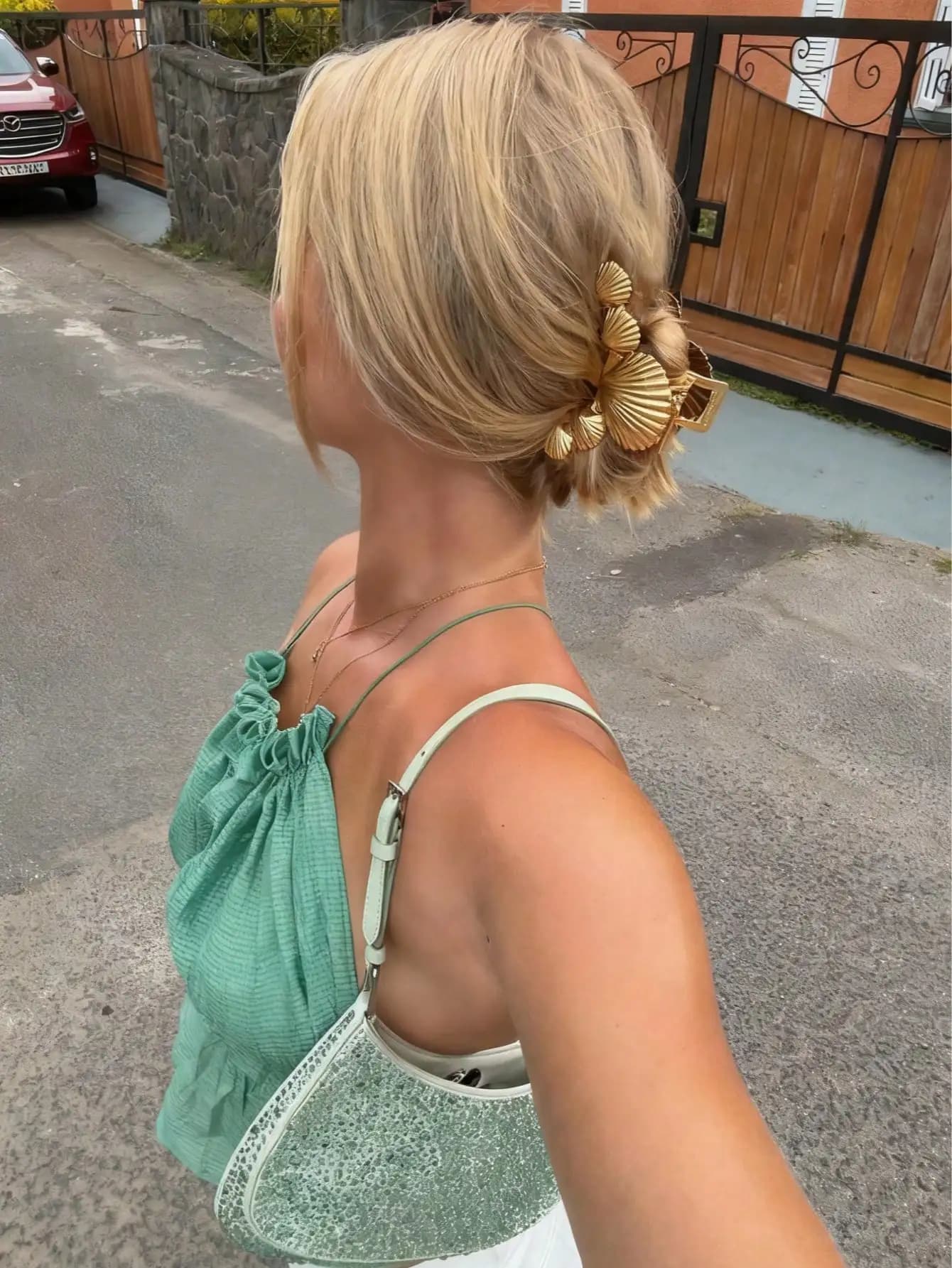 Elegante fermaglio per capelli a forma di conchiglia per donna, accessorio estivo per le vacanze al mare