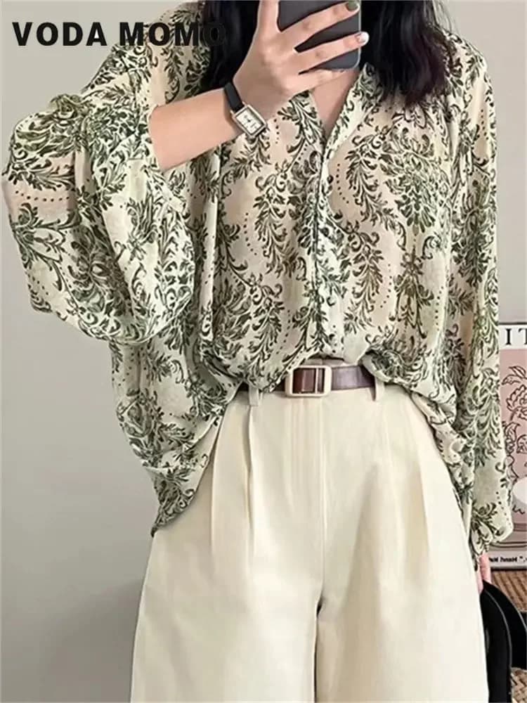 2023 Summer V-neck Lantern sleeves Wide shirts Top Vintage shirts Boho Floral print Chiffon shirts Women's sunscreen shirts