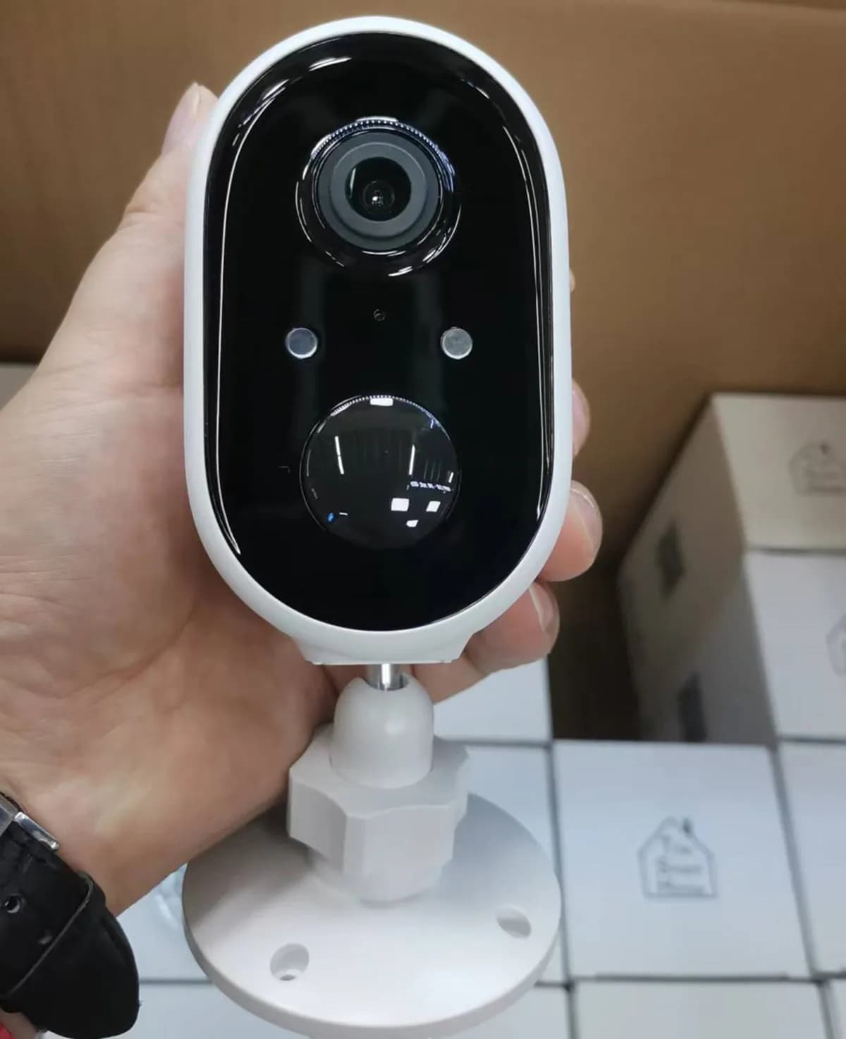 2MP 1080P Senza fili Tuya APP Alimentazione a batteria Telecamera IP a basso consumo AI Rilevazione movimento umanoide Citofono Baby Monitor