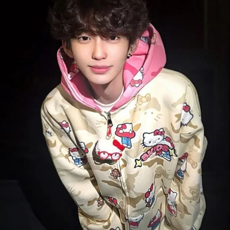 Nuova Felpa con Cappuccio Hello Kitty Bapes Camouflage, Giacca Oversize Sanrio, Comoda Felpa Unisex, Moda Streetwear