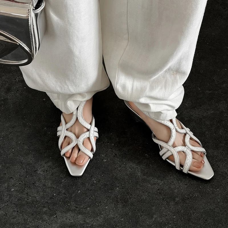 2026 New Women Shoes Narrow Band Summer Sexy Sandals Designer Sandals Kitten Heels Pointed Toe Ladies Simple Footwear Shoes