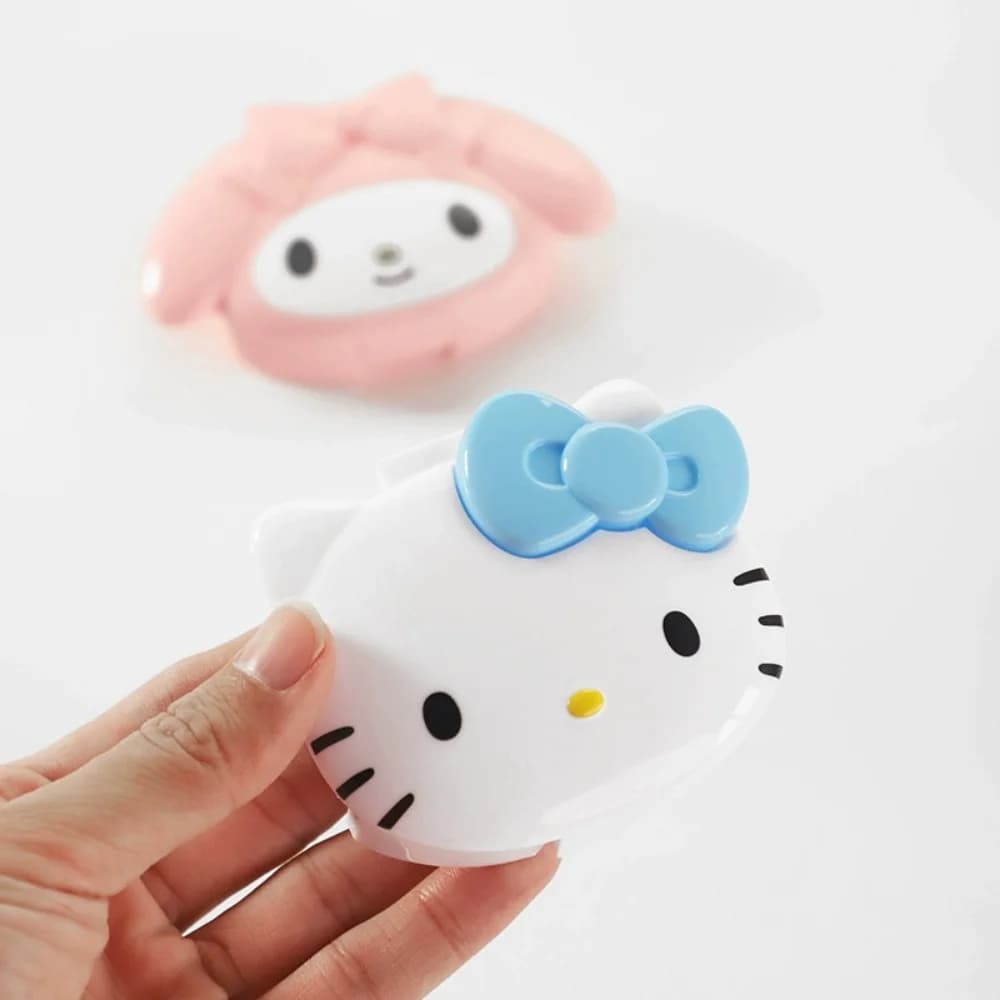 Autentico Portapillole Sanrio My Melody a 4 Scomparti, Organizzatore Portatile per Medicinali da Viaggio, Contenitore Sigillato per Vitamine e Compresse