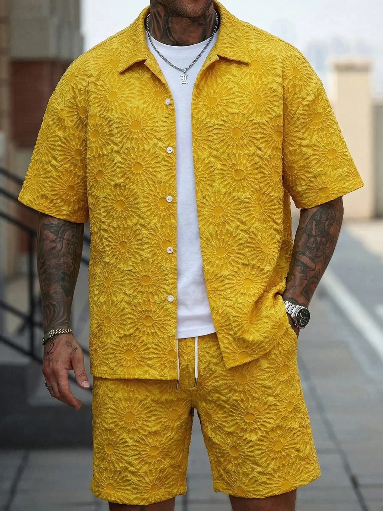 Manfinity CasualCool Plus Size Men's Yellow Sunflower Jacquard Summer 2 Piece Outfit,Funny Holiday Vacation Short Sleeve Shirt & Drawstring Shorts Set,Casual Resort Wear