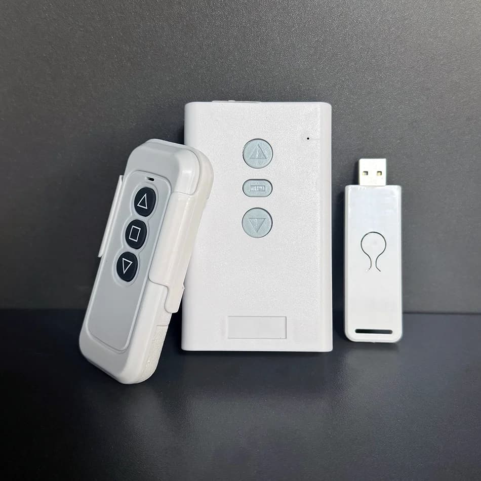 Controller Elettrico per Schermo con Telecomando 2025, Interruttore Intelligente per Sollevamento Tende e Proiezione Domestica con Collegamento a Tasto Singolo