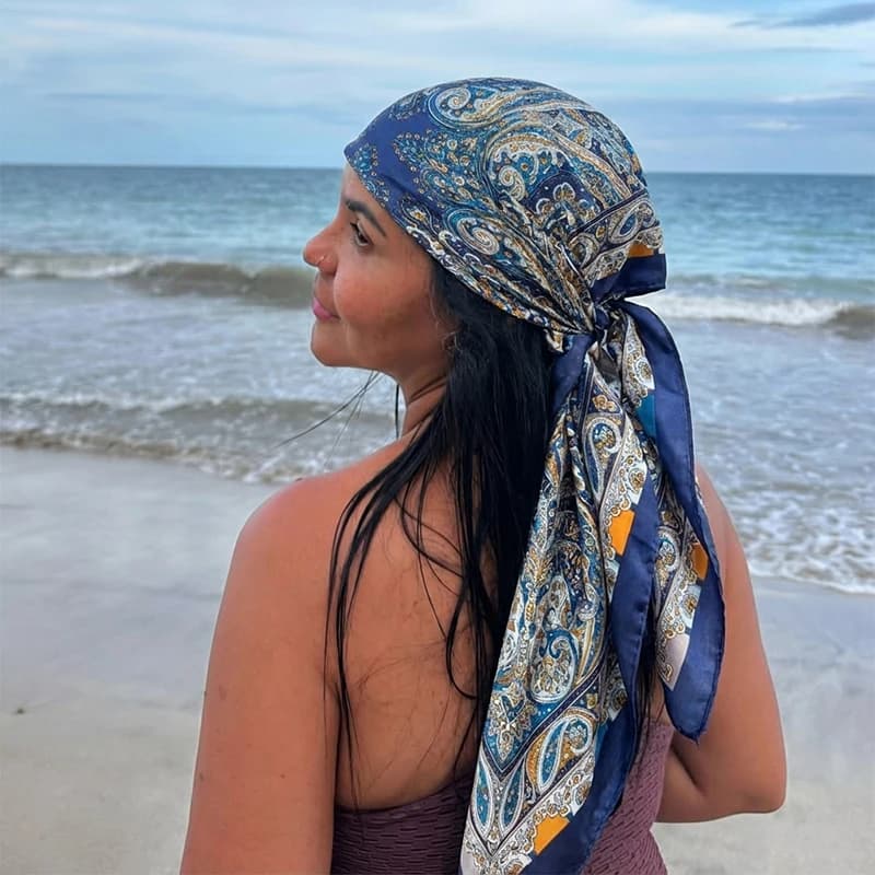 Foulard Quadrato di Lusso in Raso per Donne, Hijab Musulmano, Elegante Stampa Paisley, Sciarpa in Seta, Nastro per Manici di Borse, Fascia per Capelli