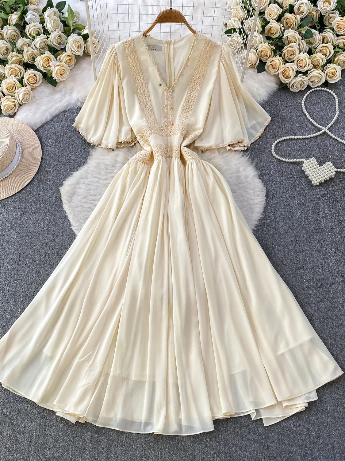 Bohemian Style Lace Floral Long Dress Women Summer Vintage Loose Fit V-Neck Bell Sleeve High Waist Short Sleeve City Commute