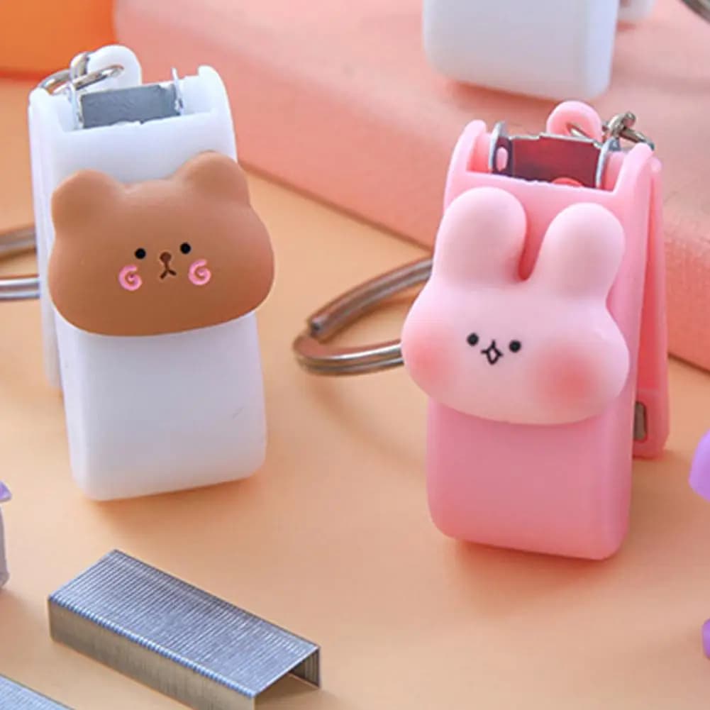 Carino Mini cucitrice portatile Kawaii graffette portachiavi cancelleria cucitrice scuola ufficio cancelleria staffa portachiavi cucitrice