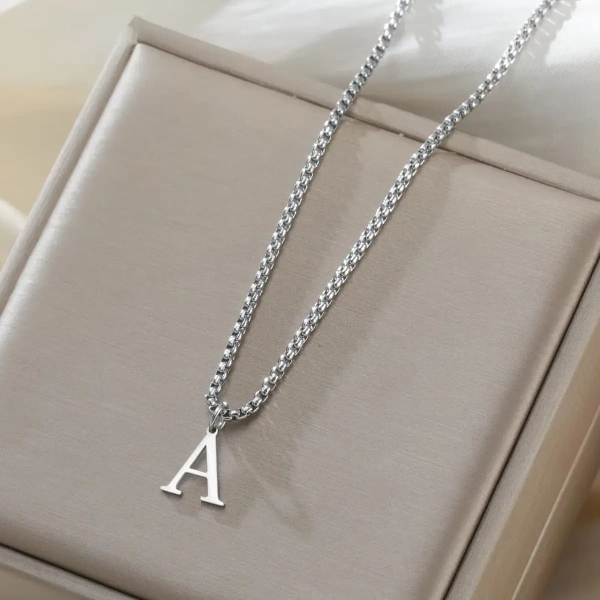 Collana con Ciondolo Iniziale A-Z Cazador per Uomo, Catena in Acciaio Inossidabile, Gioielli Punk, Regalo 2026