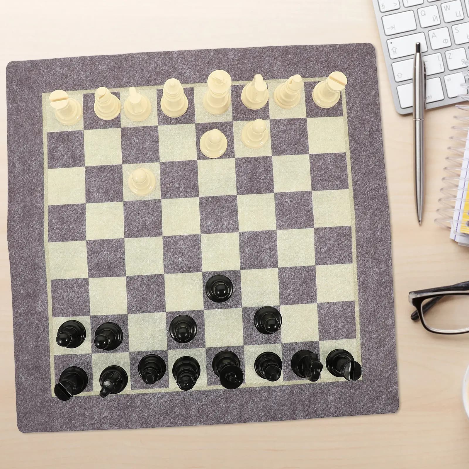 1 set di scacchi per la prima educazione, design semplice e pratico, promuove le abilità dei bambini, set di scacchi, scacchiera pieghevole