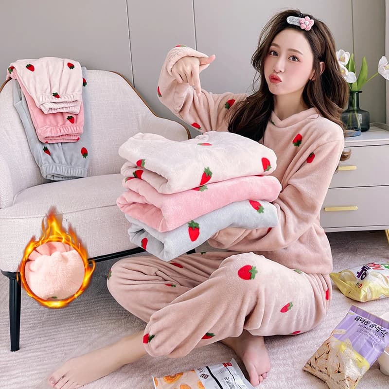 Comfortable female fleece pyjamas with strawberry print, soft and warm thick pajamas, perfect for autumn/winter, cute pajamas for home