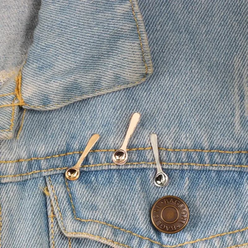 Fashion Silver Color Spoons Enamel Pins Mini Coffee Spoon Brooch Metal Cute Small Funny Badges Jewelry Jackets Backpack Pin
