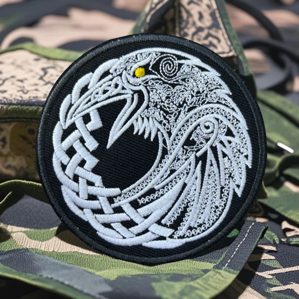 Patch Tattico con Simbolo Scandinavo Corvo, Patch Ricamate Vichinghe, Emblema con Chiusura a Strappo, Distintivo Militare, Adesivi per Zaino