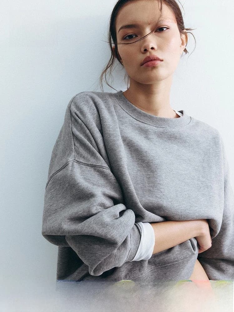 H&M Felpa con cappuccio oversize da donna in velluto, Collezione Row System, Calzature e Abbigliamento esterno, Primavera 2026, Altri articoli 100%