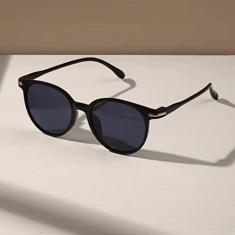 Retro black frame round frame decorative flat mirror, retro fashion style, suitable for daily commuting, shopping and dating, and going out on the street. Unisex versatile styling accessories, 1 piece.