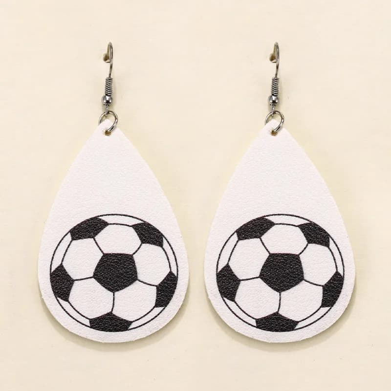 Orecchini in pelle a goccia di nuovo arrivo Modello di calcio creativo Stampa fronte-retro Affascinante decorazione per l'orecchio delle donne Commercio all'ingrosso