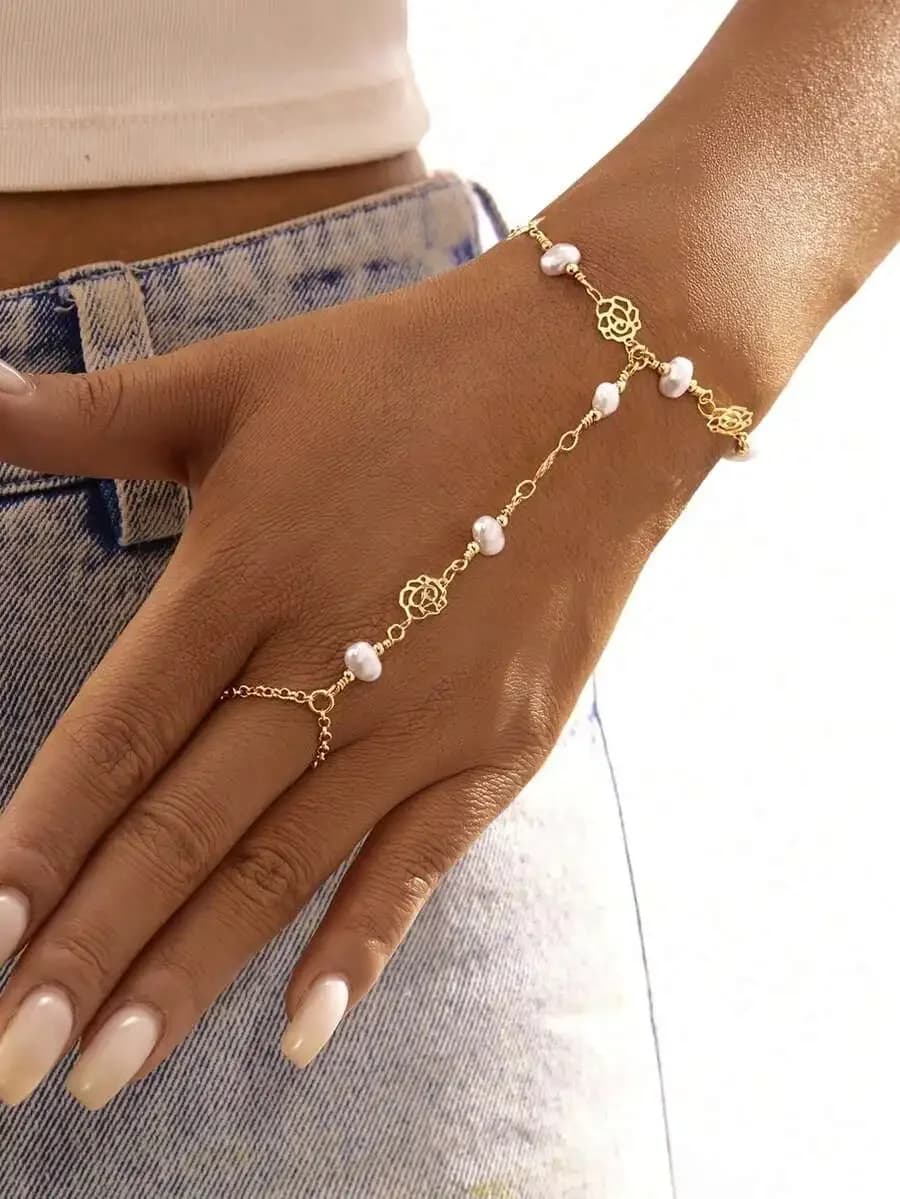 1pc Fashion Versatile Minimalist Pearl & Flower Detailed Elegant Finger Ring Bracelet For Women, Suitable For Any Occasion Like