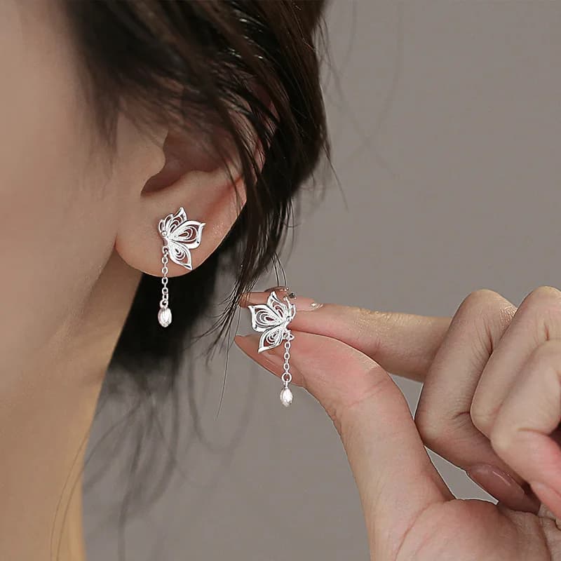 Orecchini a bottone a farfalla cava in argento sterling 925 per le donne Accessori all'ingrosso di gioielli di design di lusso Prevengono le allergie