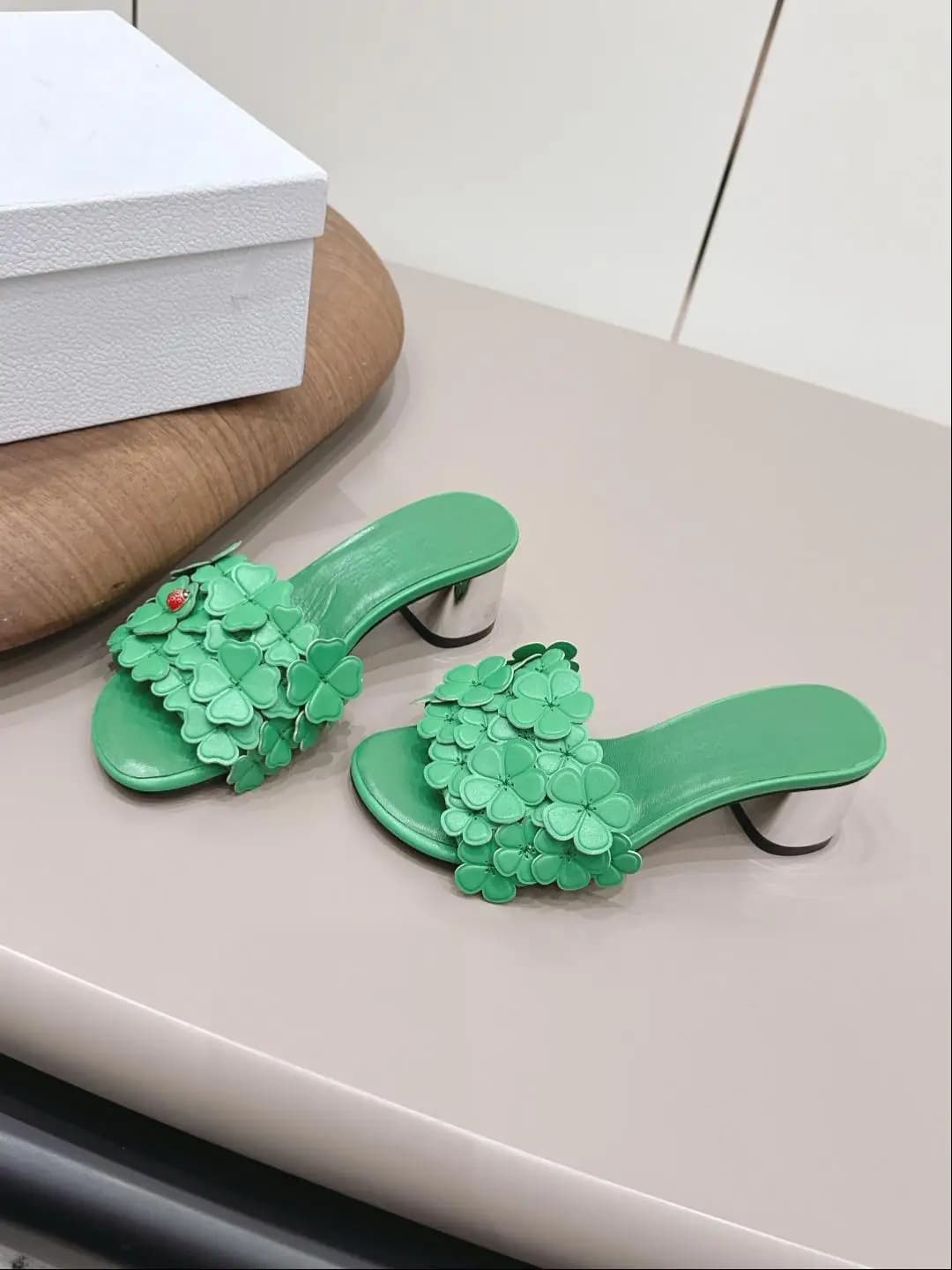 Women 3D Floral Slide Sandals Leather Petal Flower Mules Metallic Block Heel Open Toe Slip On Slippers Summer Designer Party Dre