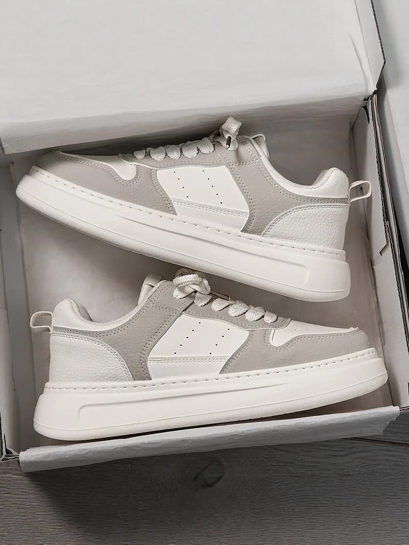 Men's Breathable Sporty Work Shoes Fall 2026 New Style Thick Bottom Casual Sneakers Lightweight Luxury Trendy White Shoes